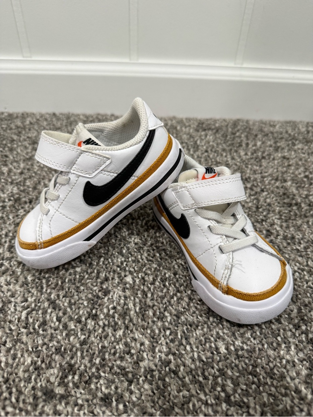 Nike Kids Legacy sneakers